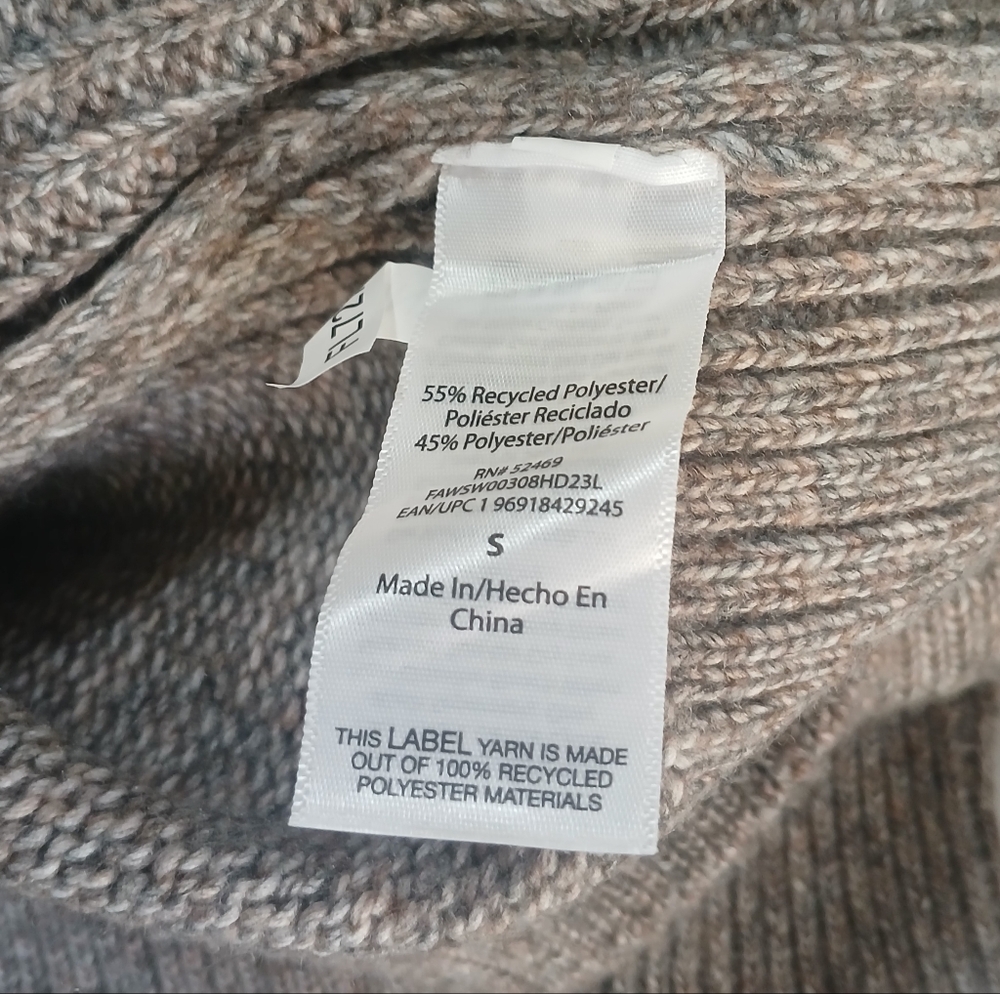 Cozy Turtleneck Sweater - Picture 5 of 6